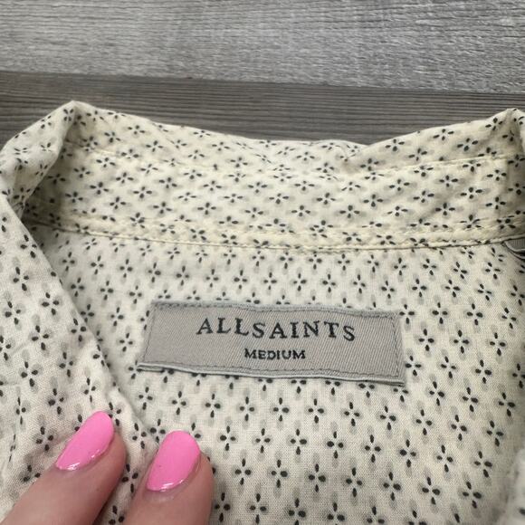 AllSaints Geometric Cream Black AOP Mens Medium Short Sleeve Button Shirt EUC - Picture 4 of 8